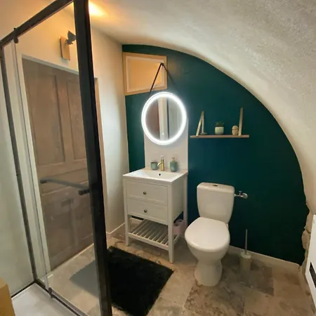 Apartment Dans Maison De Village Provencal